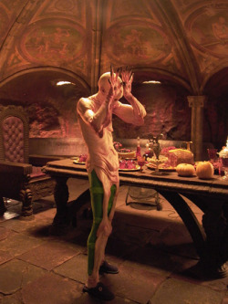 monsters-werewolves:  Doug Jones on the set of “Pan’s Labyrinth” as The Paleman. #MonsterSuitMonday The visible green parts on Mr. Jones would be removed digitally.