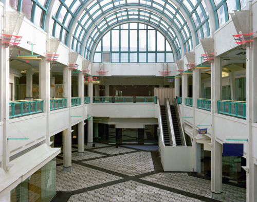 dead-malls - Worcester Center Galleria. Worchester, MA. 2009....