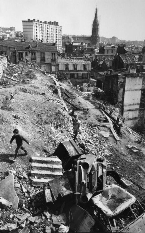 Henri Cartier-Bresson, Quartier De Ménilmontant, 20Ème Arrondissement, Paris, 1969