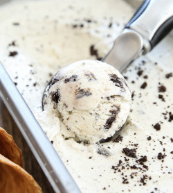 nom-food:  No churn cookies and cream ice