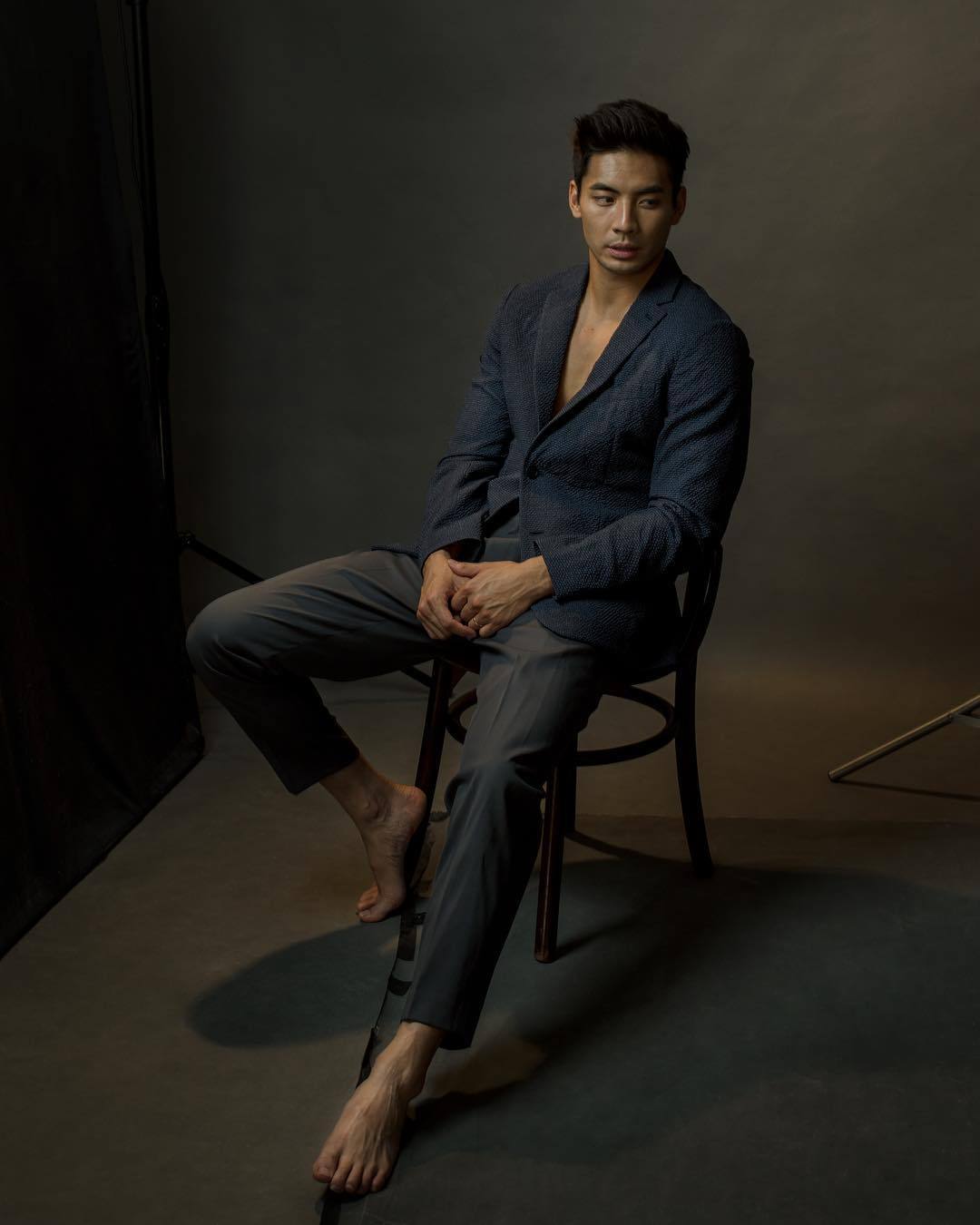celebswhogetslepton:  Yoshi Sudarso for Da Man MagazinePhoto: Denny Tjan   