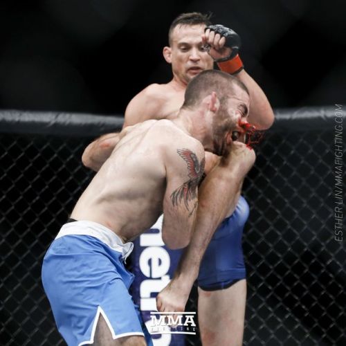  James Krause enters the octagon following his run on TUF25 (The Ultimate Fighter), and gets th