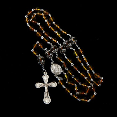 vestahlls:Just in love with these Rosaries.