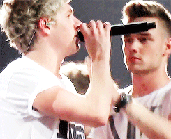 niamrockme:  x   Super creep :)