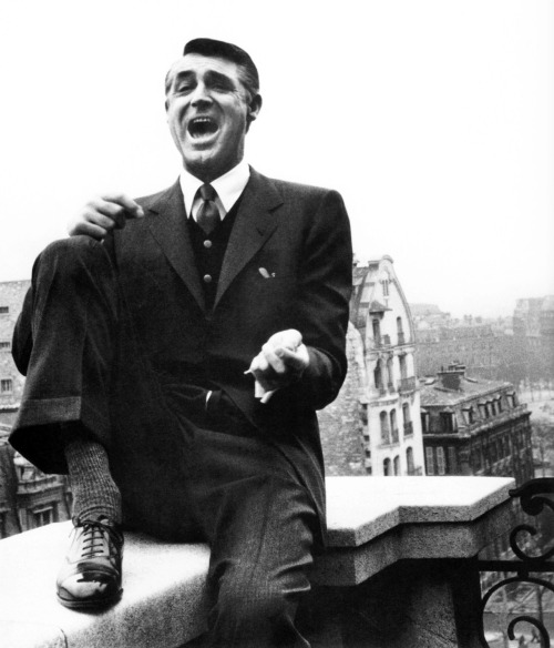 voxsart:Paris 1956.Cary Grant.