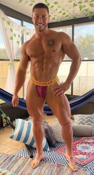 muscleaddictza:John Bronco