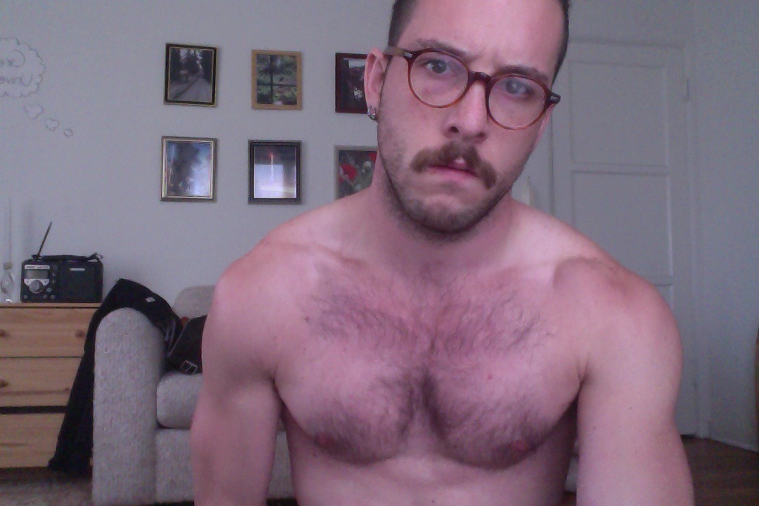 hipstergayporn:   I bet you you’ll find something to cum to on our blog, haha,