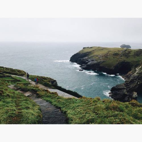 The sea from the castle #vscam #vscocam #vscoism #landscape #tintagel #kingarthur #travel #instatrav