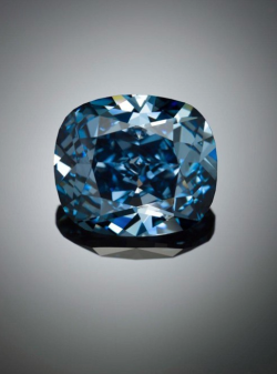 fabforgottennobility:  Blue Moon perfect blue diamond 