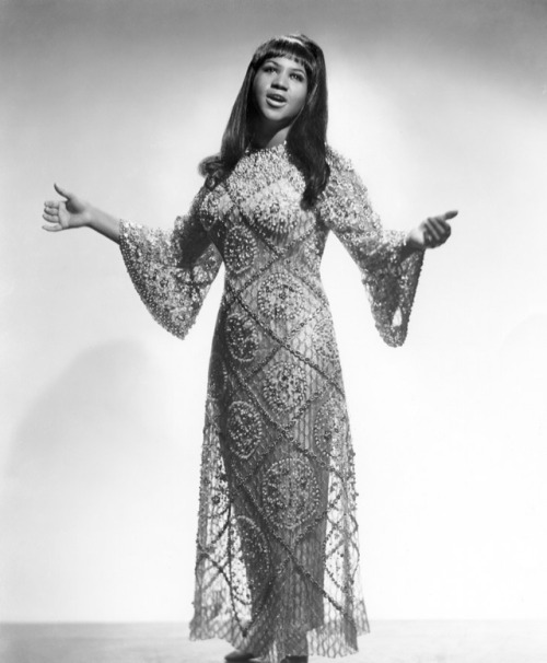sinnamonscouture: Aretha Franklin’s Fashion Diva Moments RIP to the Queen of Soul. You will fo