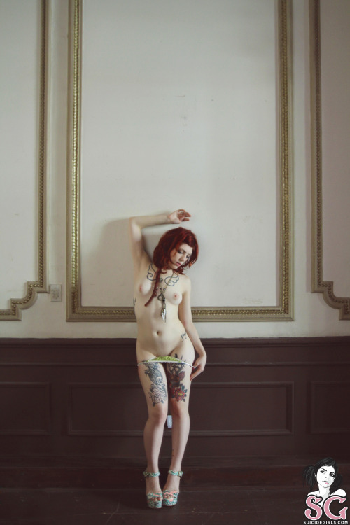 justinkedbabes:  Lawita Suicide Follow justinkedbabes.tumblr.com