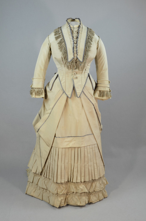 Day dress, 1870′sFrom the Irma G. Bowen Historic Clothing Collection at the University of New Hampsh