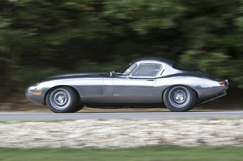 vintageclassiccars: 2015 Eagle E-type Low Drag Coupe. Six-cylinder 4.7-litre engine produces 345bhp.