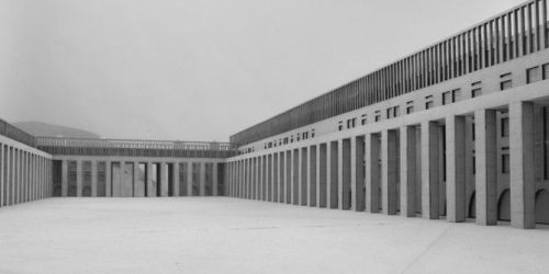 Fernand Pouillon, Climat de France, La place des 200 colonnes, Algiers, 1954-57.