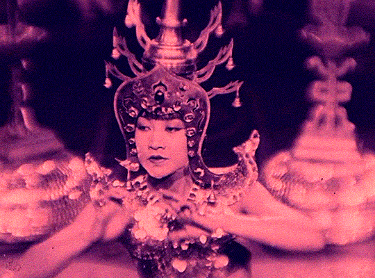 marypickfords:Anna May Wong in Piccadilly (E.A. Dupont, 1929)
