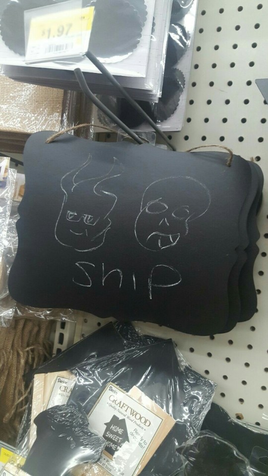 When Fan Girls Go To Wallmart. @bena-and-cherry