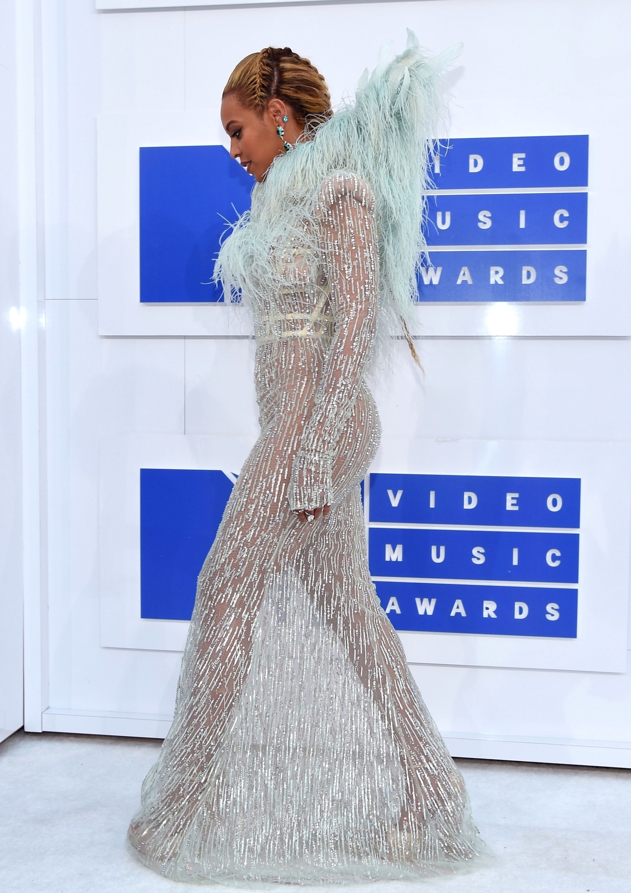 beyhive1992: Heavenly Bodies: Fashion And The Catholic Imagination
