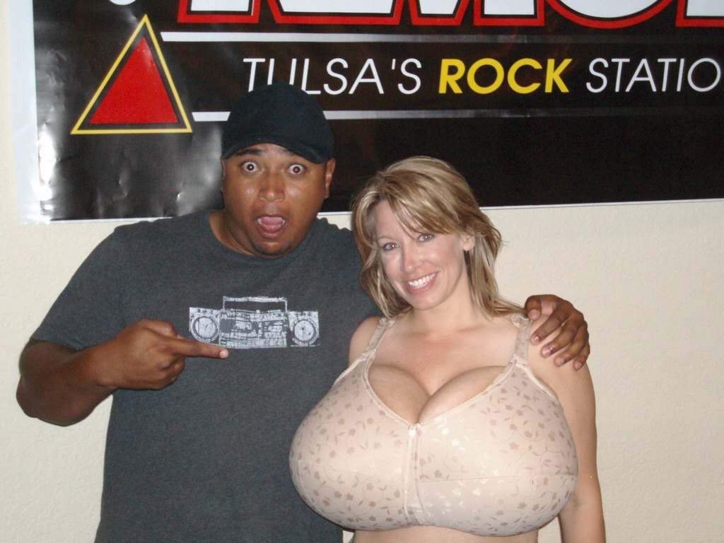 chelseaontheradio:  The pic that inspired this blog. Z104.5 The Edge’s Brody losing