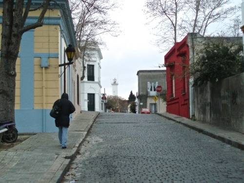 Calle que conduce al faro, Colonia del Sacramento, 2007.