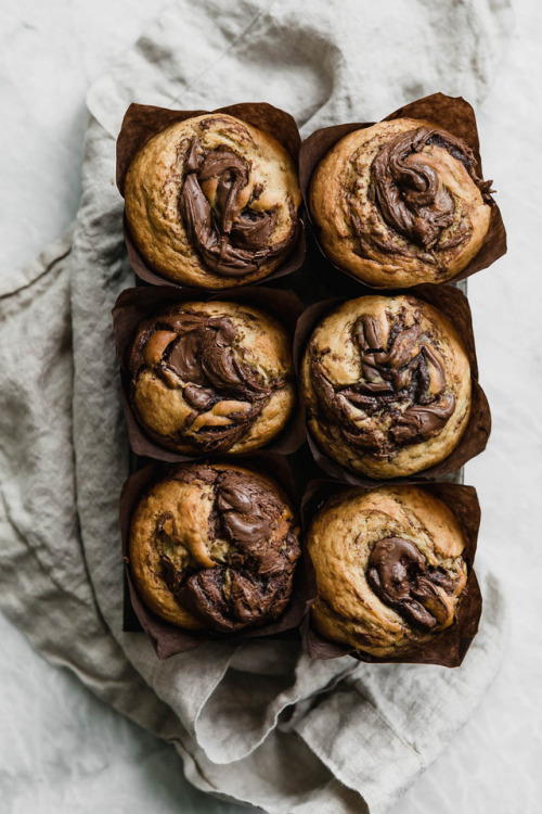 sweetoothgirl - Nutella Swirled Banana Muffins