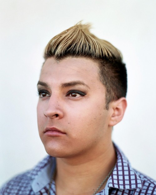 thegits: cubebreaker:The We Are The Youth project documents the lives of LGBTQ youth in America with