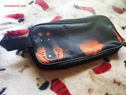 tempural:Weenie dog pouches are up on da site.I am a weenie lover and I’m PROUD OF IT!  T