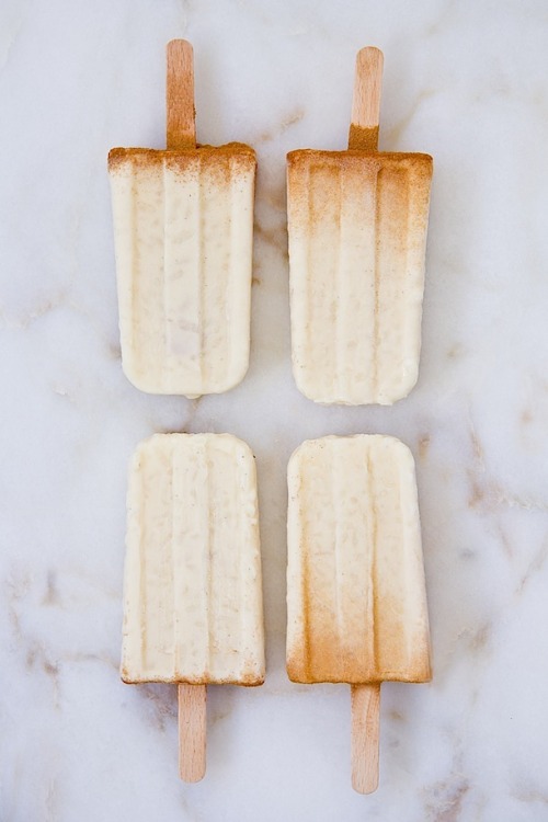 thecakebar:Rice Pudding PopsiclesHow interesting…. these are rice pudding frozen popsicles….. My fam