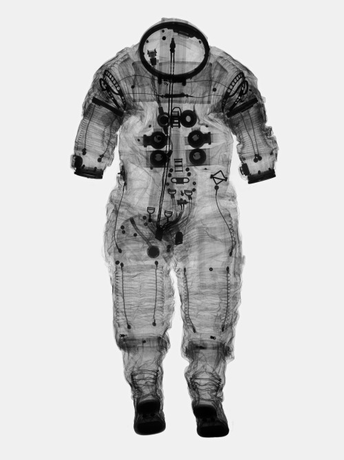 An X-ray Of Alan Shepard’s Apollo 14 Spacesuit @ airandspace