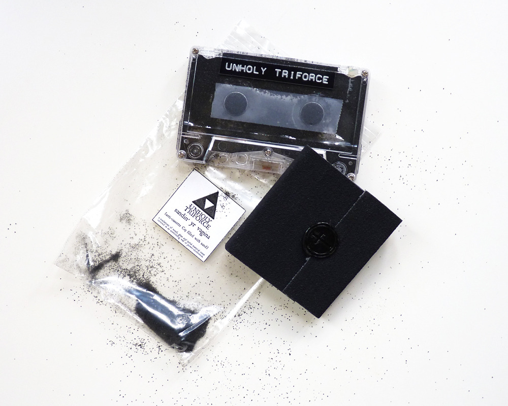 UNHOLY TRIFORCE: "SANDIN’ YR VAGINA" (2010)
ABRASIVE, MOI?
Sometimes, like the Durutti Column’s ‘The Return of the Durutti Column’ (which you can read about here), you can wear your abrasion on the outside of your sleeve to destroy the inferior music...