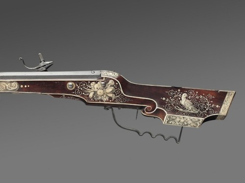 Wheellock rifle crafted by Georg Mueller of Munich, 1605.from The Philadelphia Museum of Art