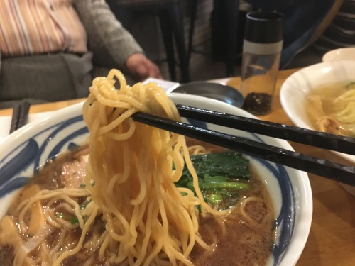 ラーメン居酒屋