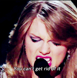 scarletletterswift:  “But you keep my old scarf from that very first week‘Cause it reminds you of innocence and it smells like meYou can’t get rid of it ‘cause you remember it all too well.” 