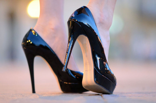 luxuryshoesavings: Luxury Shoe Savings tumblrLuxury Shoe Savings