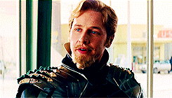 sansaofwinterfel:  Fandral (Joshua Dallas vs Zachary Levi) 