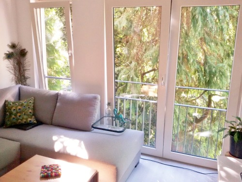 diningwiththeasquiths: Actual proof my apartment is a treehouse ♥ Tiny apartment in the trees