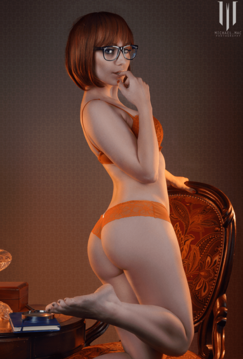 velmacosluv:  Velma by Jennifer Van DamselPhotos adult photos