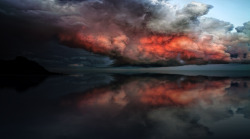 me-lapislazuli:  Sea Clouds on Fire | by
