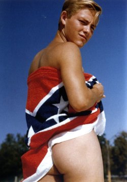 confederate4ever:  vintagemaleeroticapart2:Dana Somers   by Champion.1960s   defending dixie