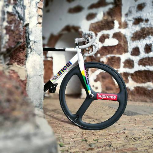 hizokucycles: #Repost from cyclist @googookid - The Vigorelli 3D uncaged #cinelli #fixieporn #bikepo