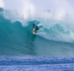 trpicl:  wslofficial:  Tomorrow.2015 #TargetMauiPro | Nov 21 - Dec 4Photo | @wslofficial  send me a “” for a blog rate!