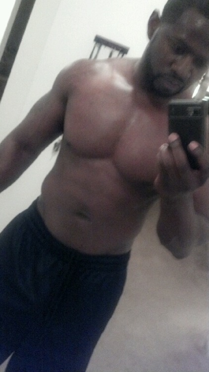 bigbigcockman:  blkbugatti:  plus1please:  Bay Area man!  Yes!  Super Hot