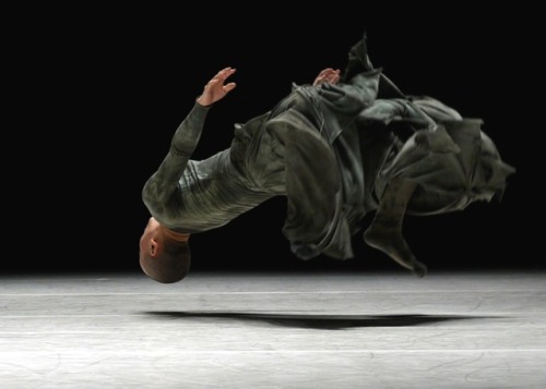 indivisually:Lars Ake-Stomfelt (photographer), 2 by TAO Dance Theater / Choreographed by Tao Ye and 