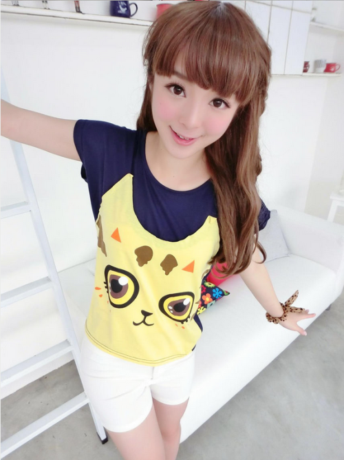59 Seconds - Cat Print T-Shirt
http://www.yesstyle.com/en/59-seconds-cat-print-t-shirt-blue-one-size/info.html/pid.1035924652