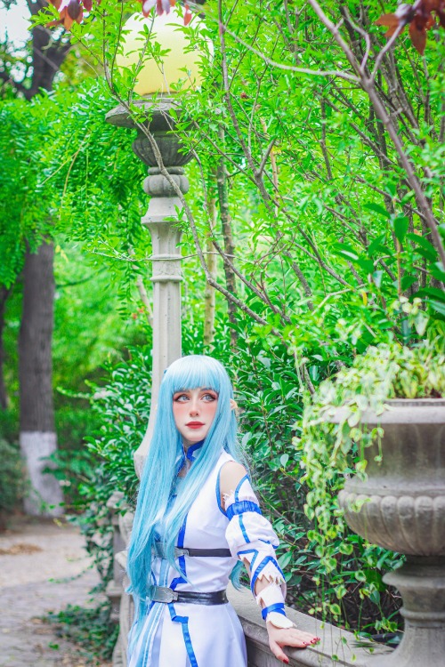 Anime: Sword Art OnlineCharacter: Asuna YukiCosplayer Anayami For more cosplay pictures and sewing p