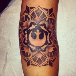 fuckyeahtattoos:  Star Wars Mandala - Balance