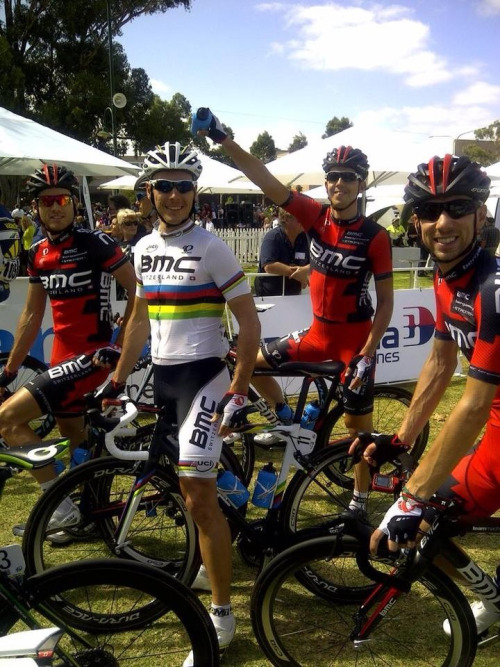 johnnybrison: “The World Champ and his amazing BMC Team mates :-)”