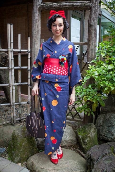 sapphira-doll: Takehisa Yumeji x Uniqlo yukata. For a Taisho Roman day!