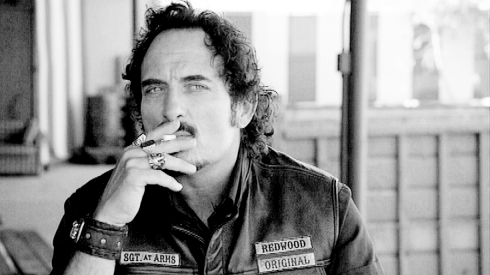 kim-coates-point-blank: Sons of Anarchy season 7 episode 6 airs tonight. Smoke ‘em if you got 