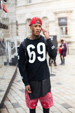 h0v:  blvckstreet:  chahooo:  Street style