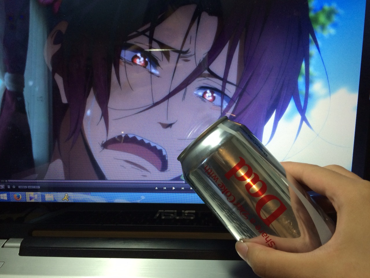 wafflesex:  I’m just trying to share a Coke with you Rin. I don’t understand